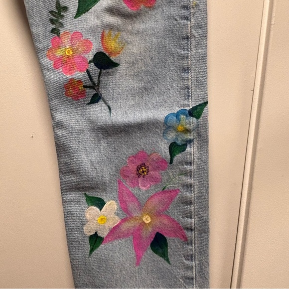 Levi’s 501 Rialto Jean Project Lightwash Pink Floral Hand Painted Jeans W32 L26 - Picture 3 of 8